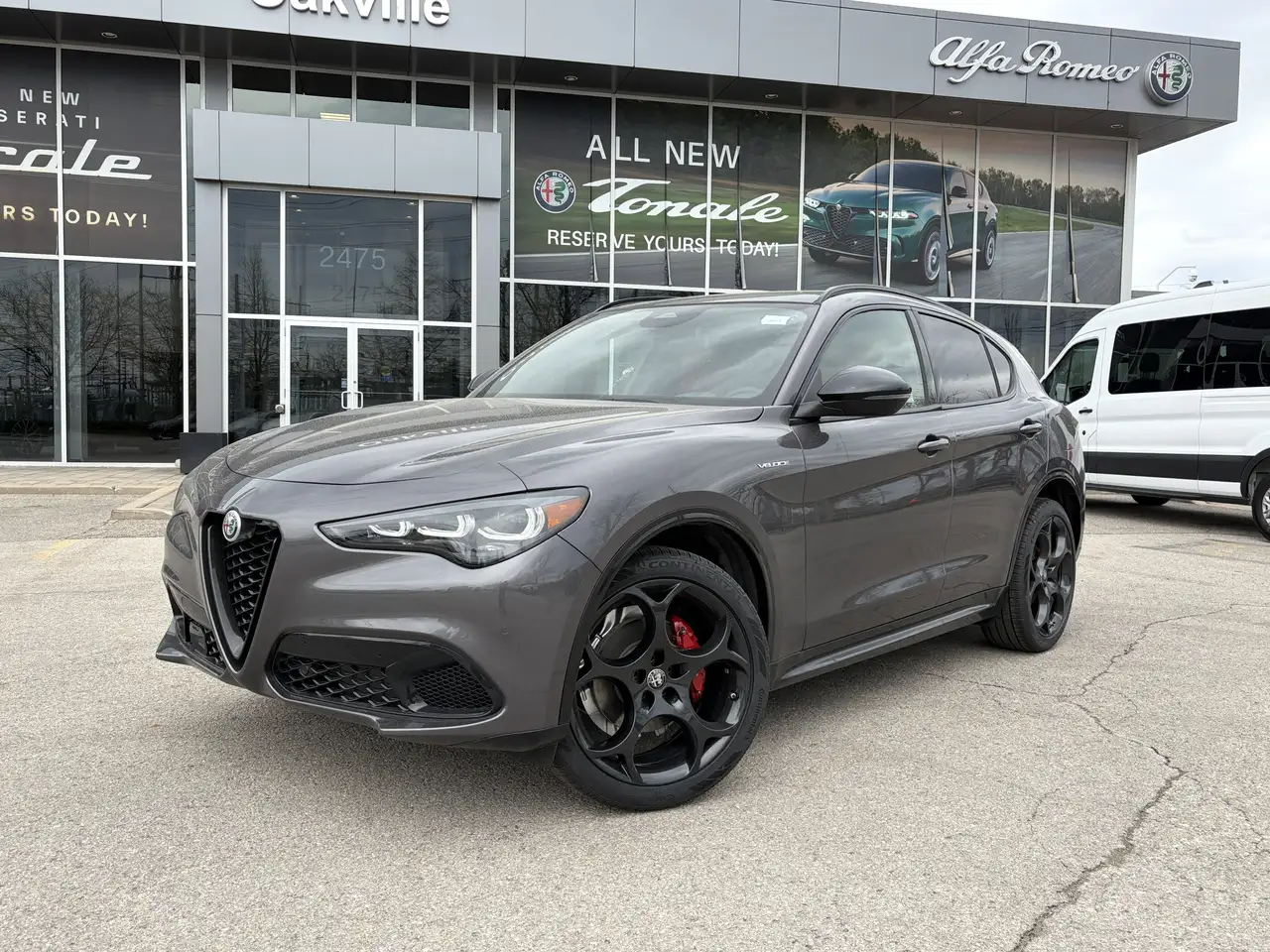 Alfa Romeo Stelvio снимка Alfa Romeo Stelvio