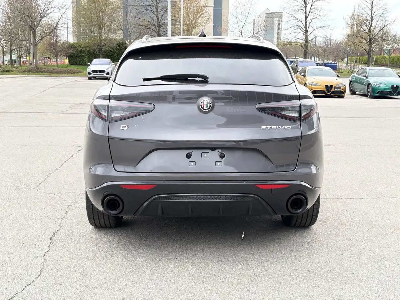 Alfa Romeo Stelvio снимка Alfa Romeo Stelvio