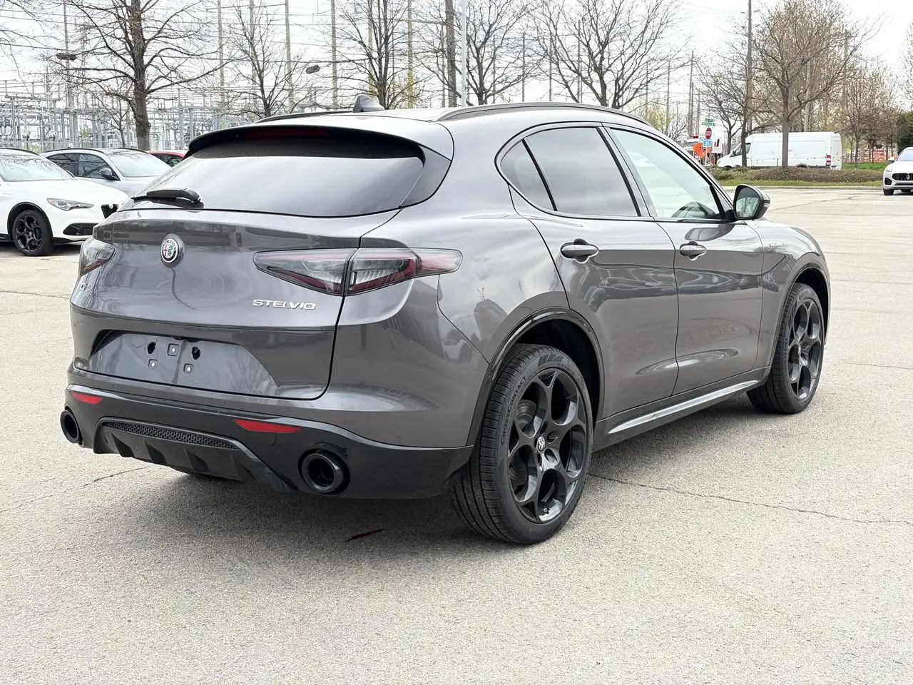 Alfa Romeo Stelvio снимка Alfa Romeo Stelvio
