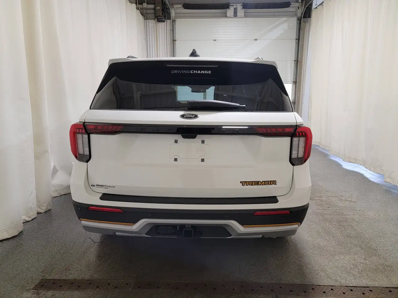 Ford Explorer photo Ford Explorer
