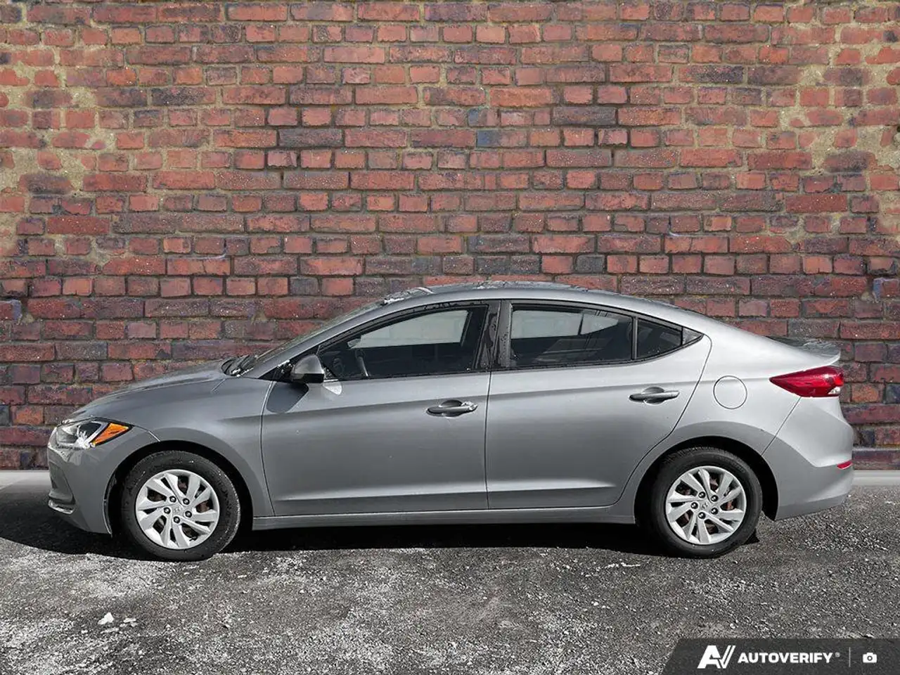 Hyundai ELANTRA снимка Hyundai ELANTRA