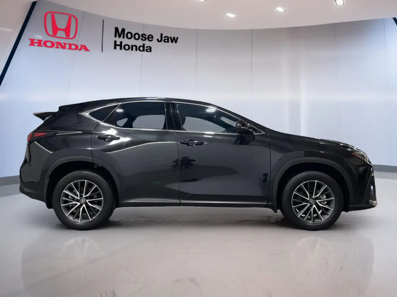 Lexus NX снимка Lexus NX