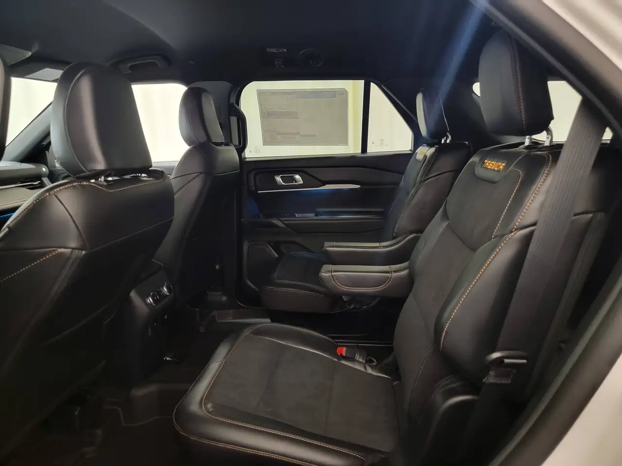 Ford Explorer photo Ford Explorer
