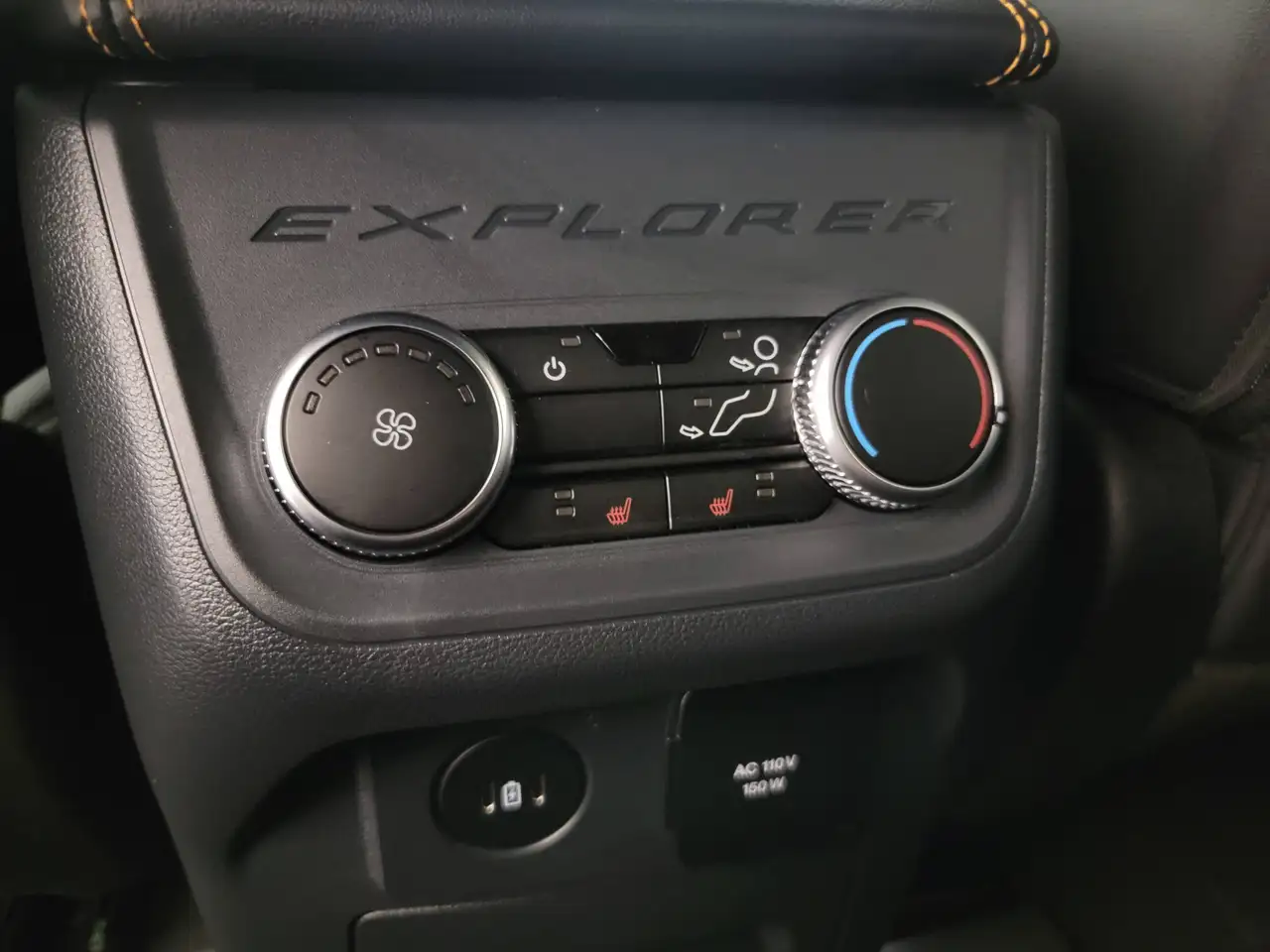 Ford Explorer photo Ford Explorer
