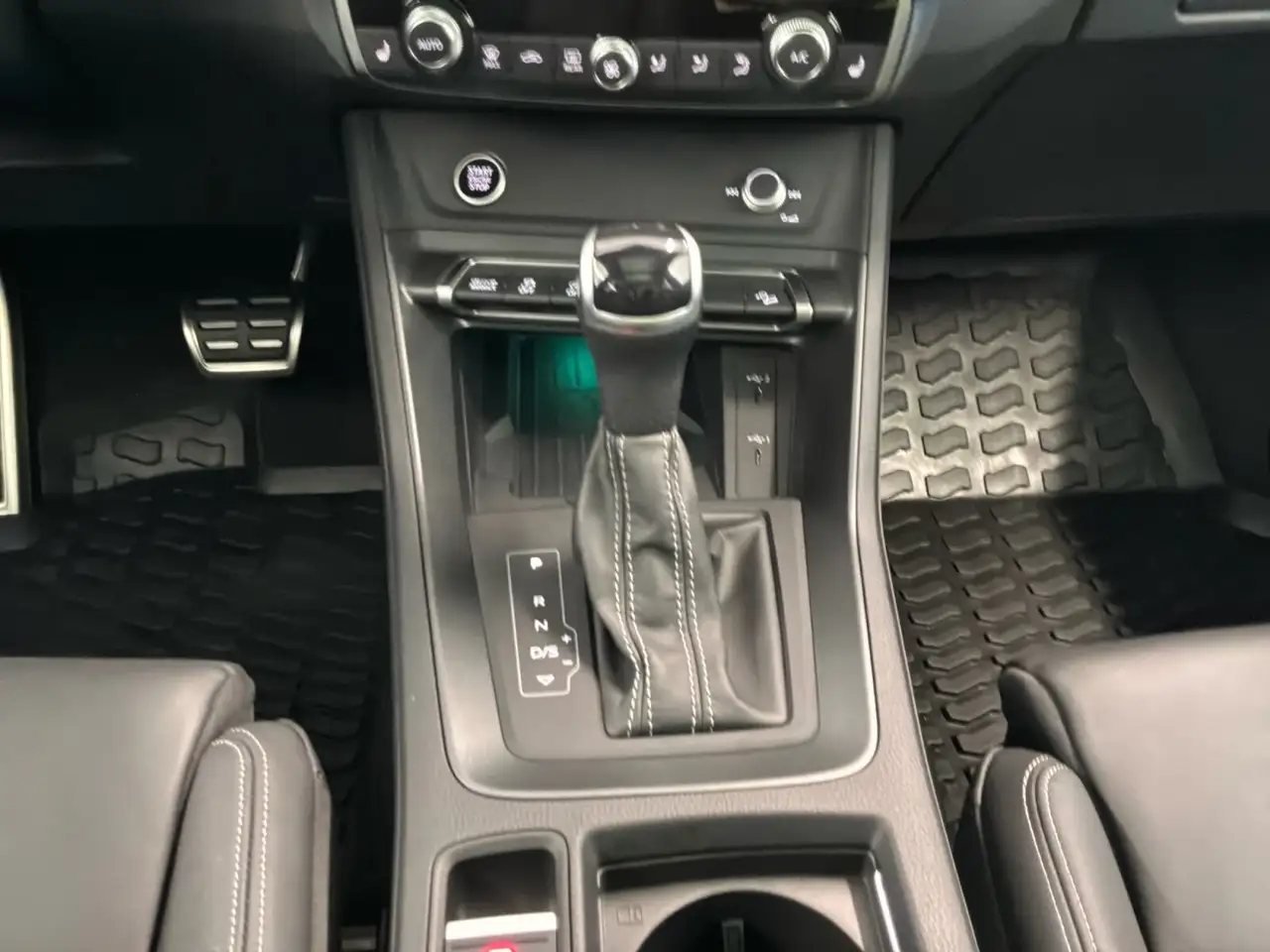 Audi Q3 fotografie Audi Q3