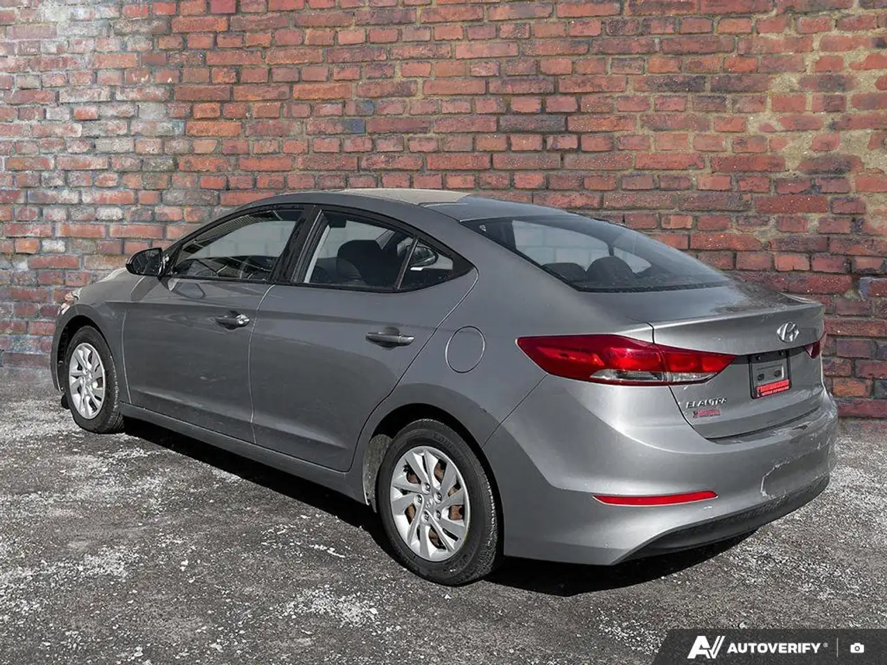 Hyundai ELANTRA снимка Hyundai ELANTRA