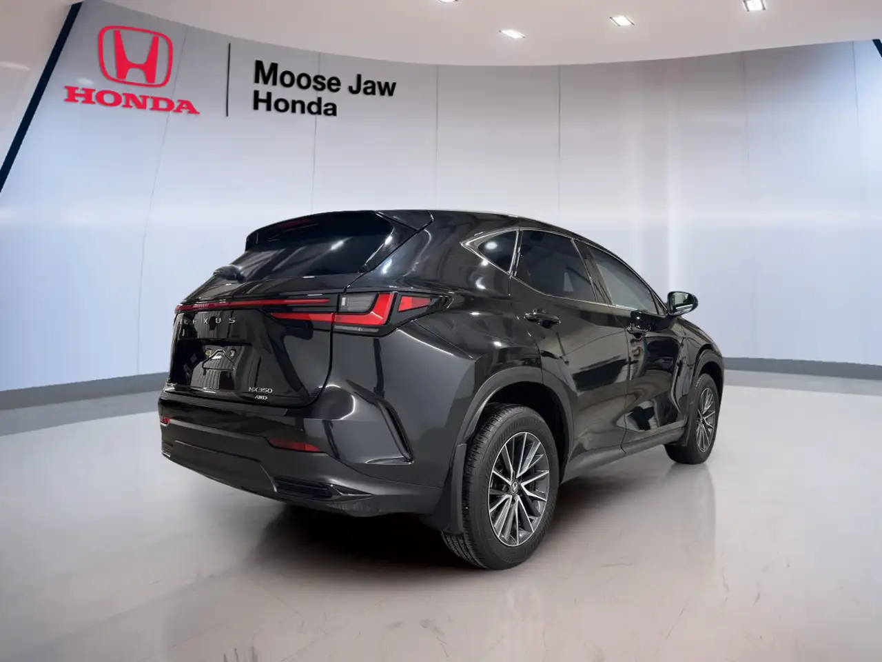 Lexus NX снимка Lexus NX