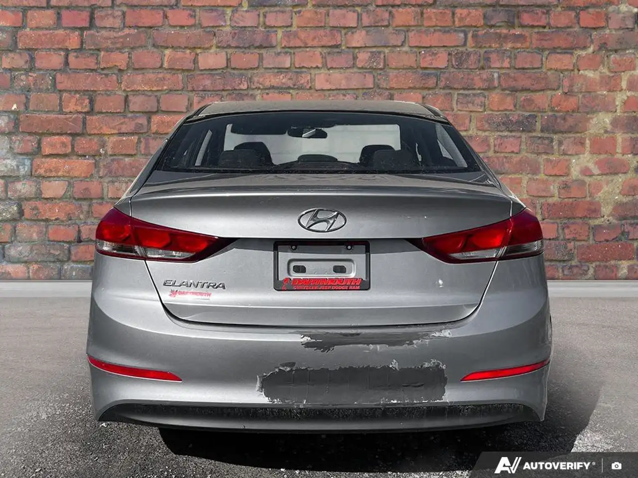 Hyundai ELANTRA снимка Hyundai ELANTRA