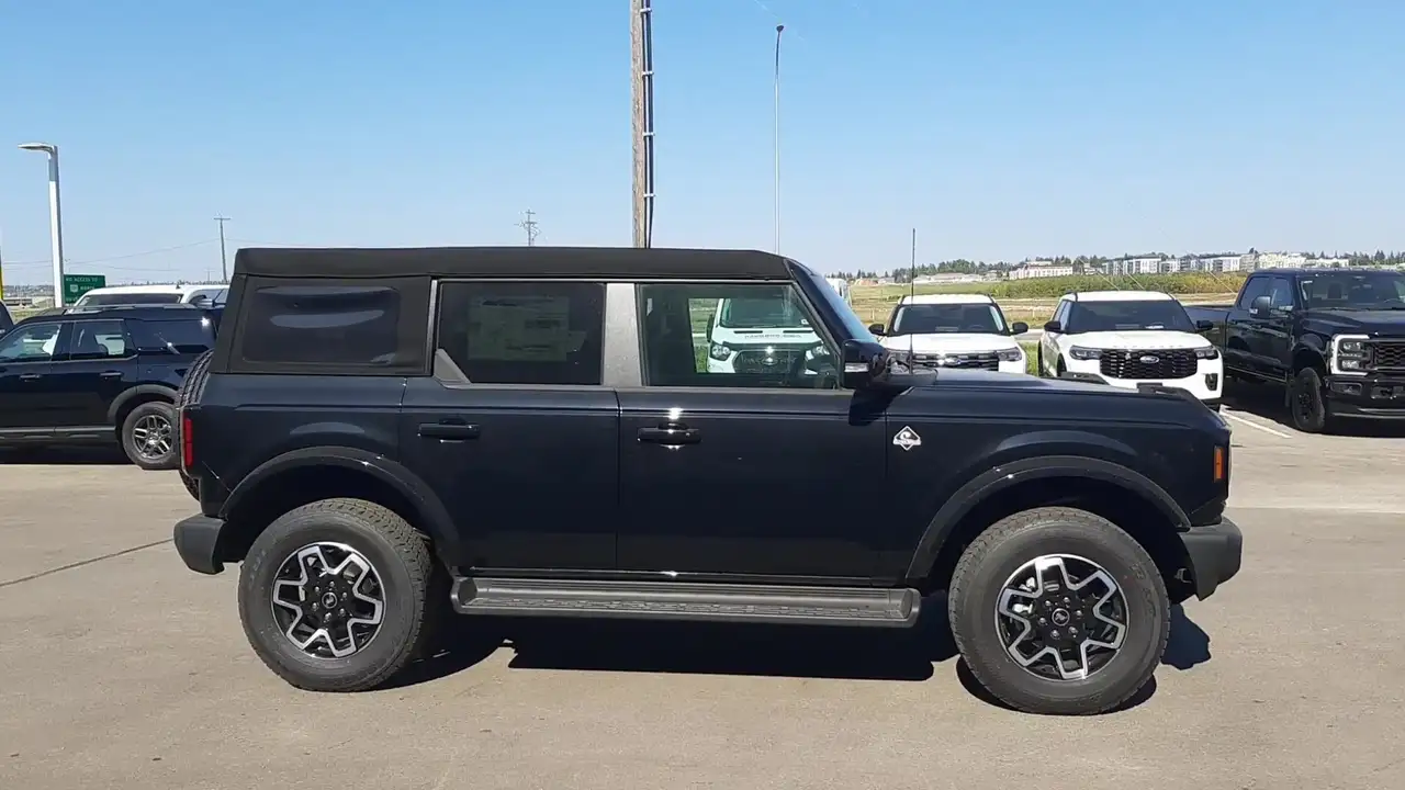 Ford Bronco снимка Ford Bronco