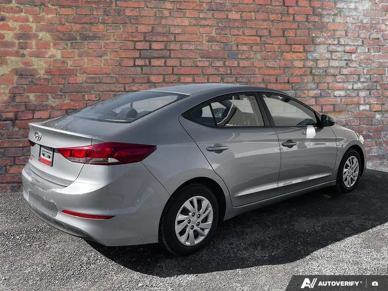 Hyundai ELANTRA снимка Hyundai ELANTRA