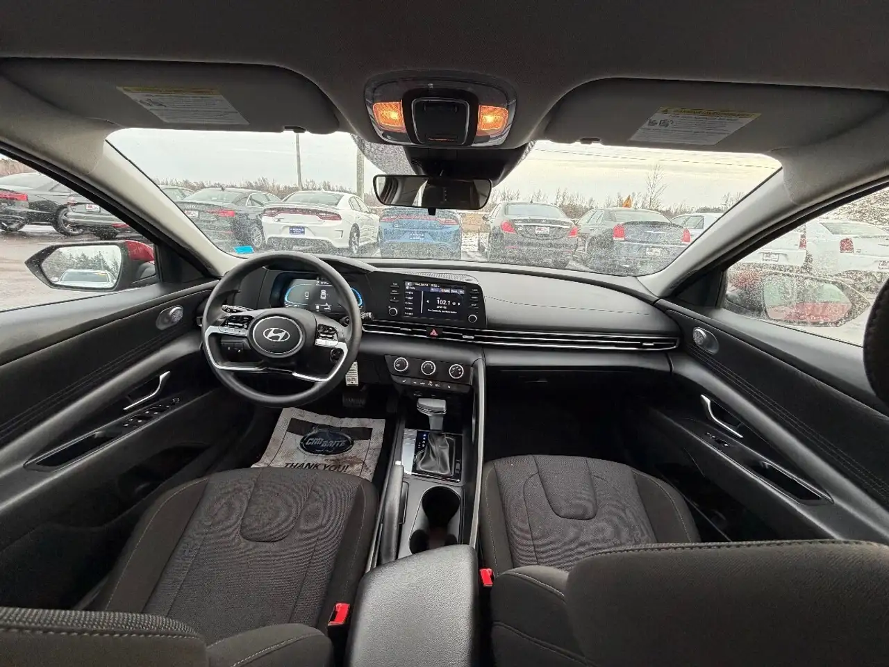 Hyundai ELANTRA снимка Hyundai ELANTRA