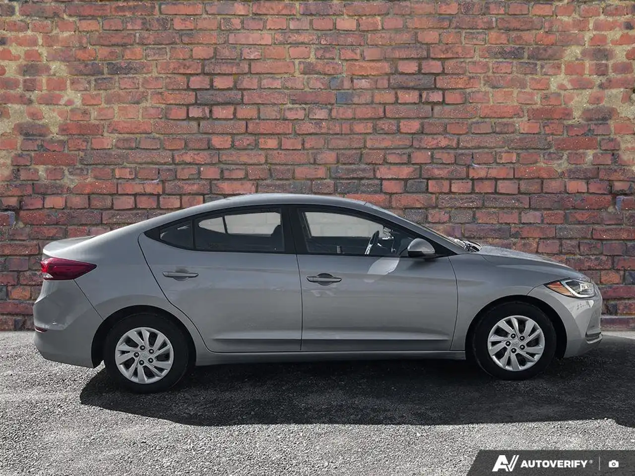 Hyundai ELANTRA снимка Hyundai ELANTRA