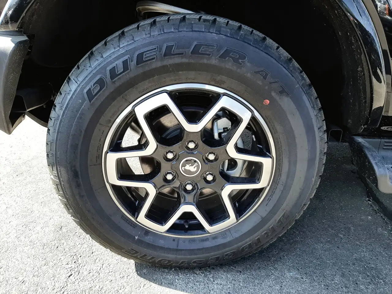 Ford Bronco снимка Ford Bronco