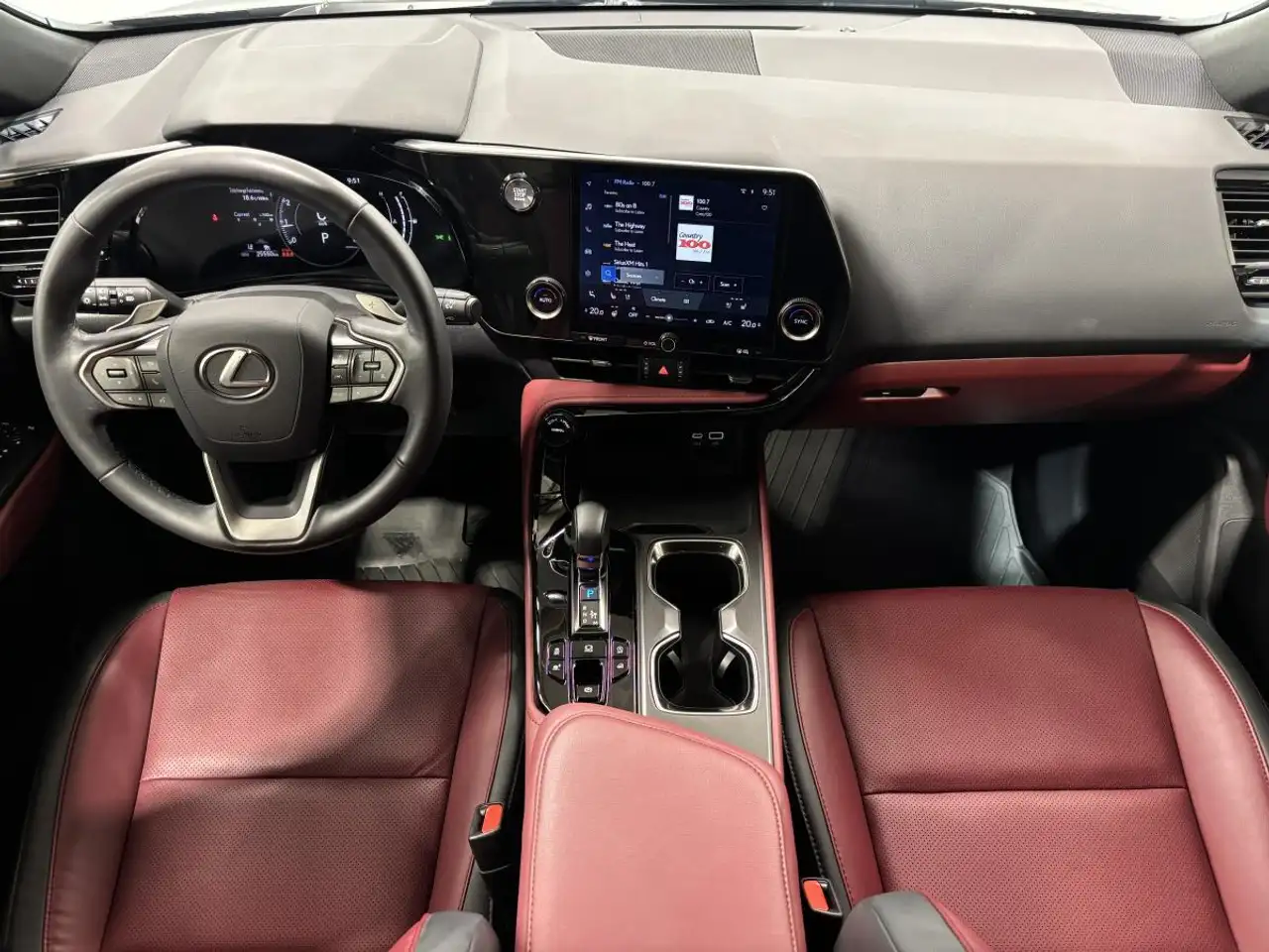 Lexus NX снимка Lexus NX