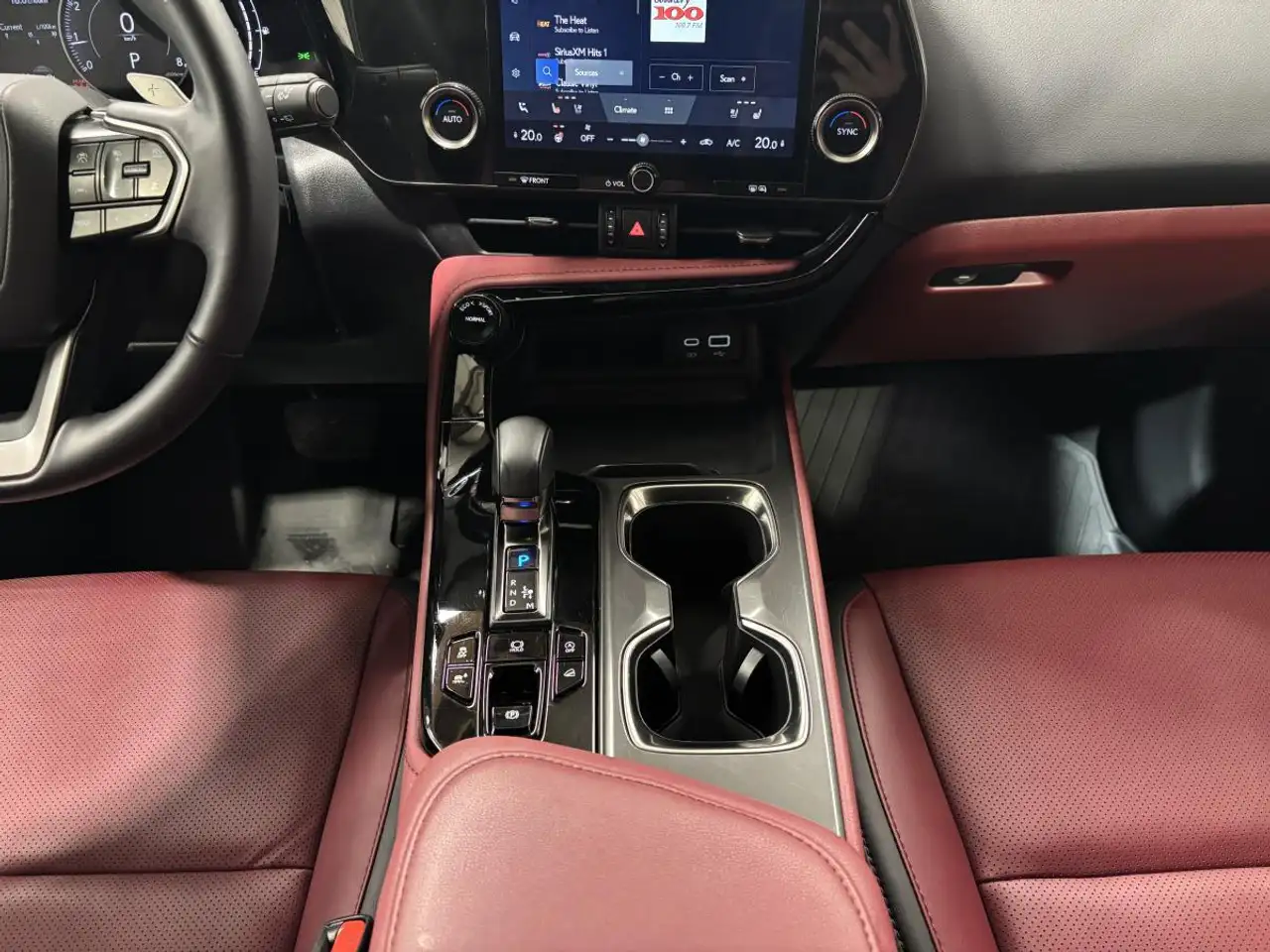 Lexus NX снимка Lexus NX