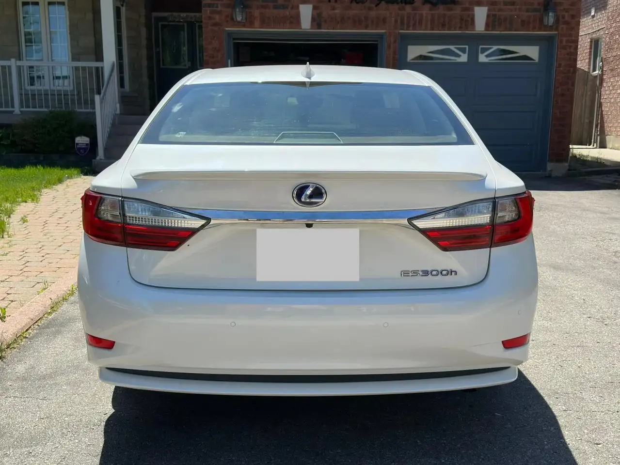Lexus ES снимка Lexus ES