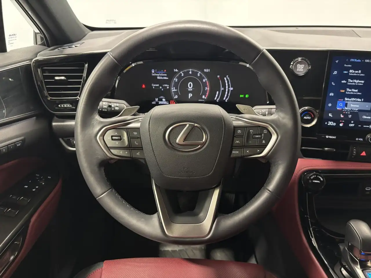 Lexus NX снимка Lexus NX