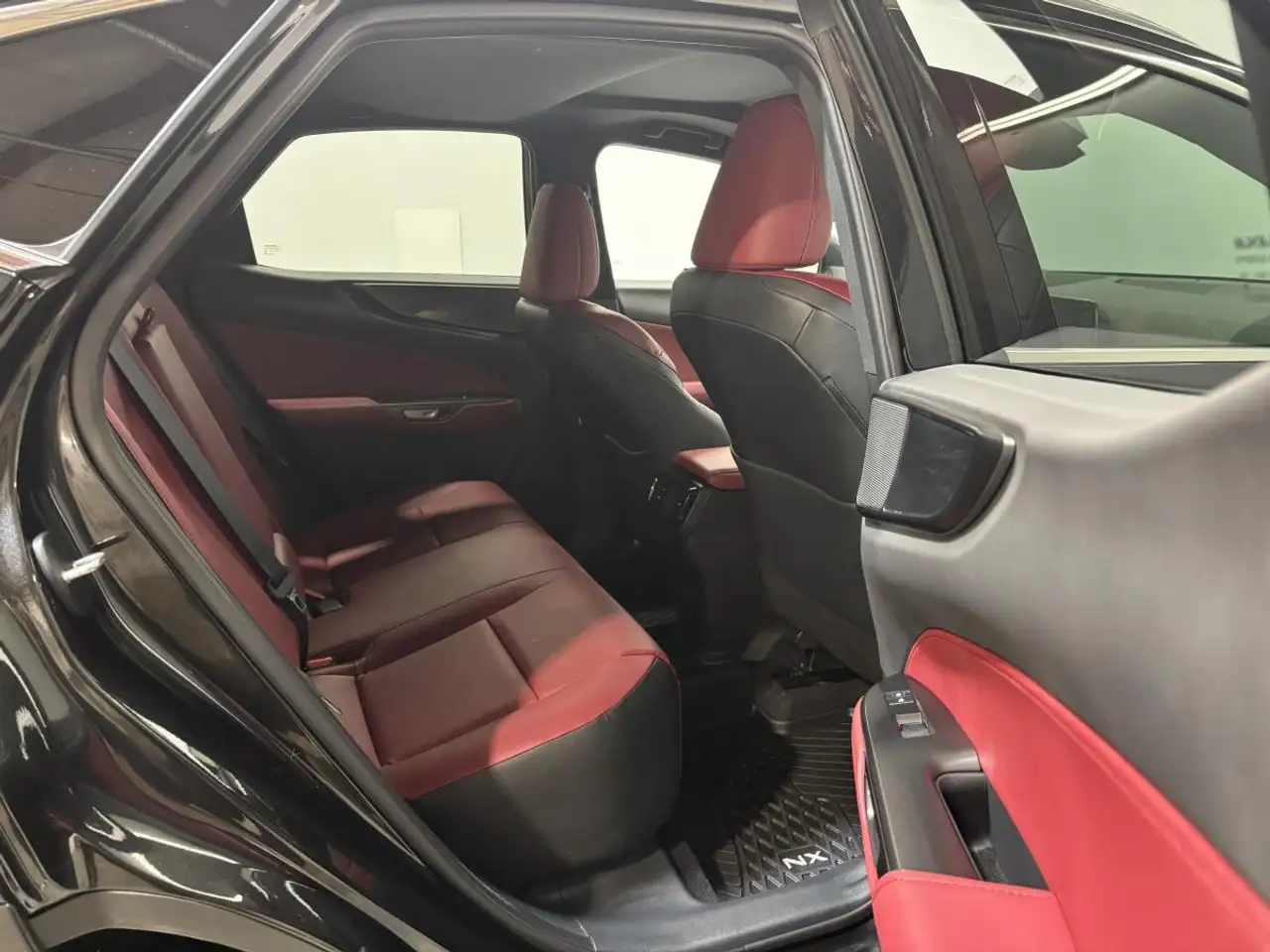 Lexus NX снимка Lexus NX