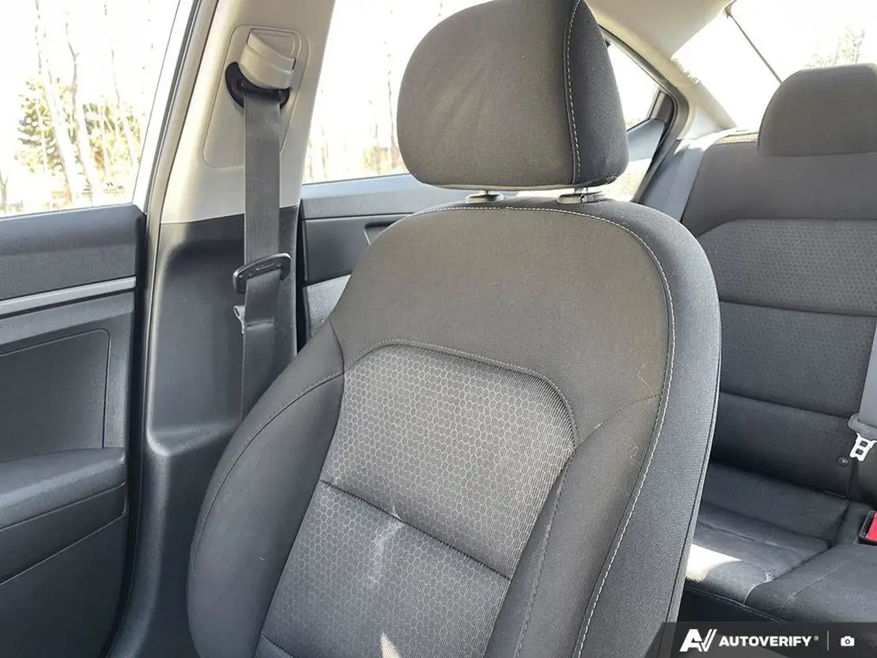 Hyundai ELANTRA снимка Hyundai ELANTRA
