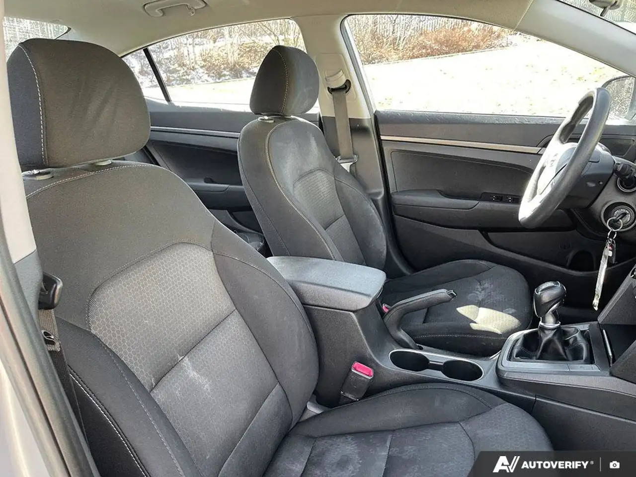 Hyundai ELANTRA снимка Hyundai ELANTRA