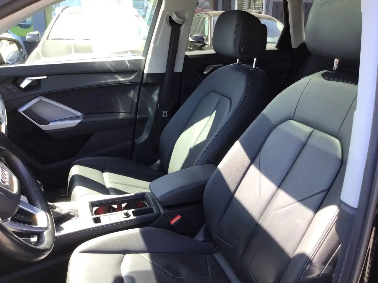 Audi Q3 photo Audi Q3