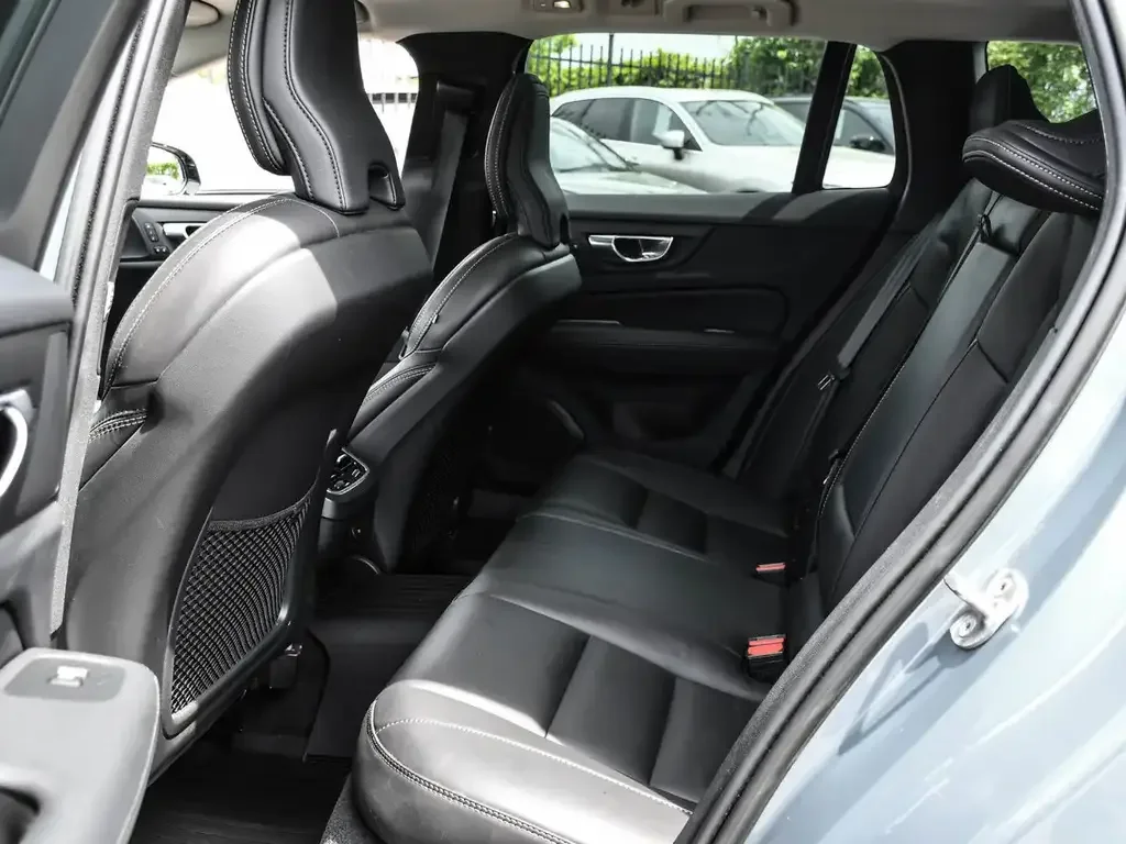 Volvo V60 photo Volvo V60