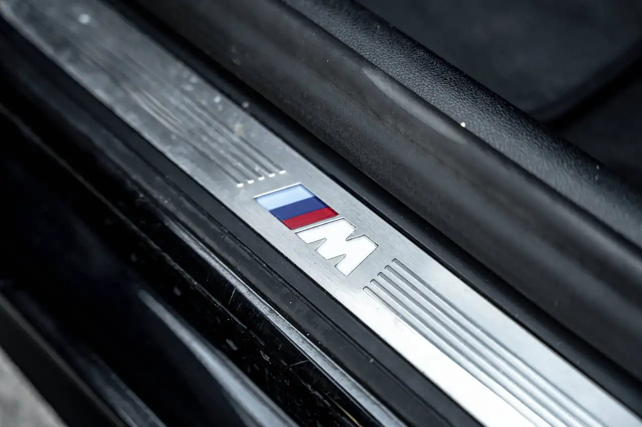 BMW 5 Series снимка BMW 5 Series
