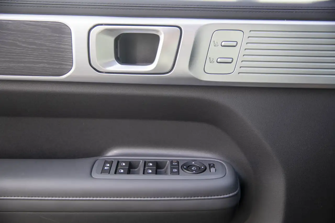 Hyundai SANTA FE снимка Hyundai SANTA FE