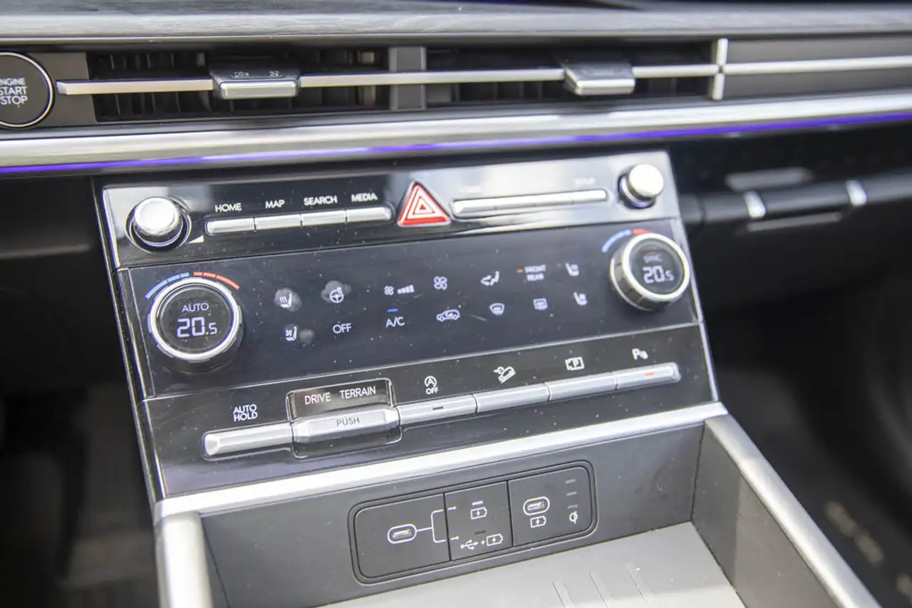 Hyundai SANTA FE снимка Hyundai SANTA FE