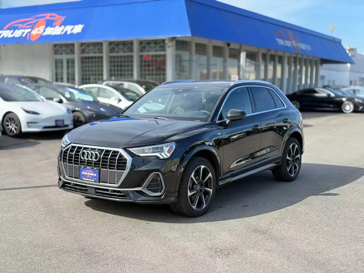 Audi Q3 fotografie Audi Q3