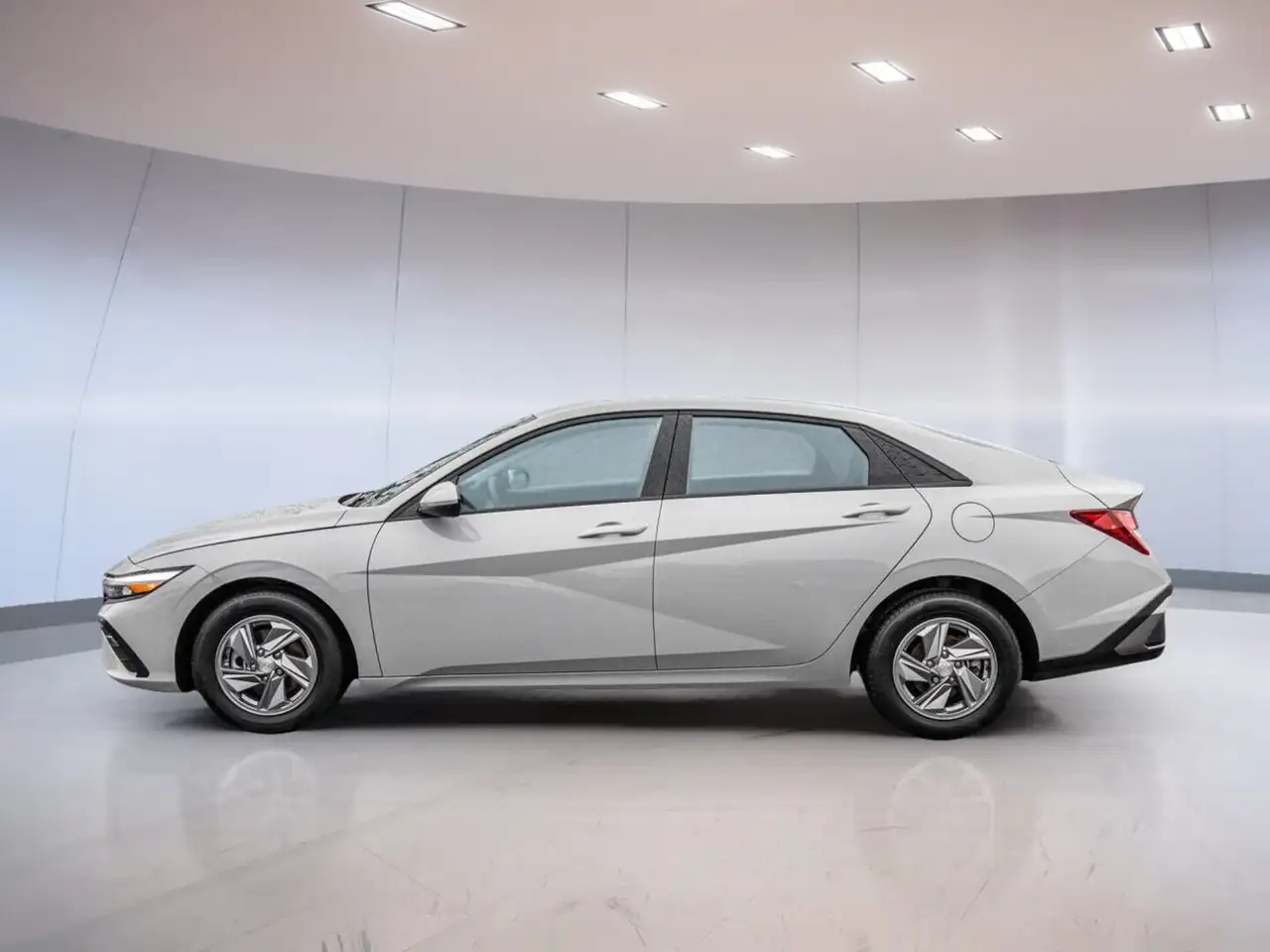 Hyundai ELANTRA fotografie Hyundai ELANTRA