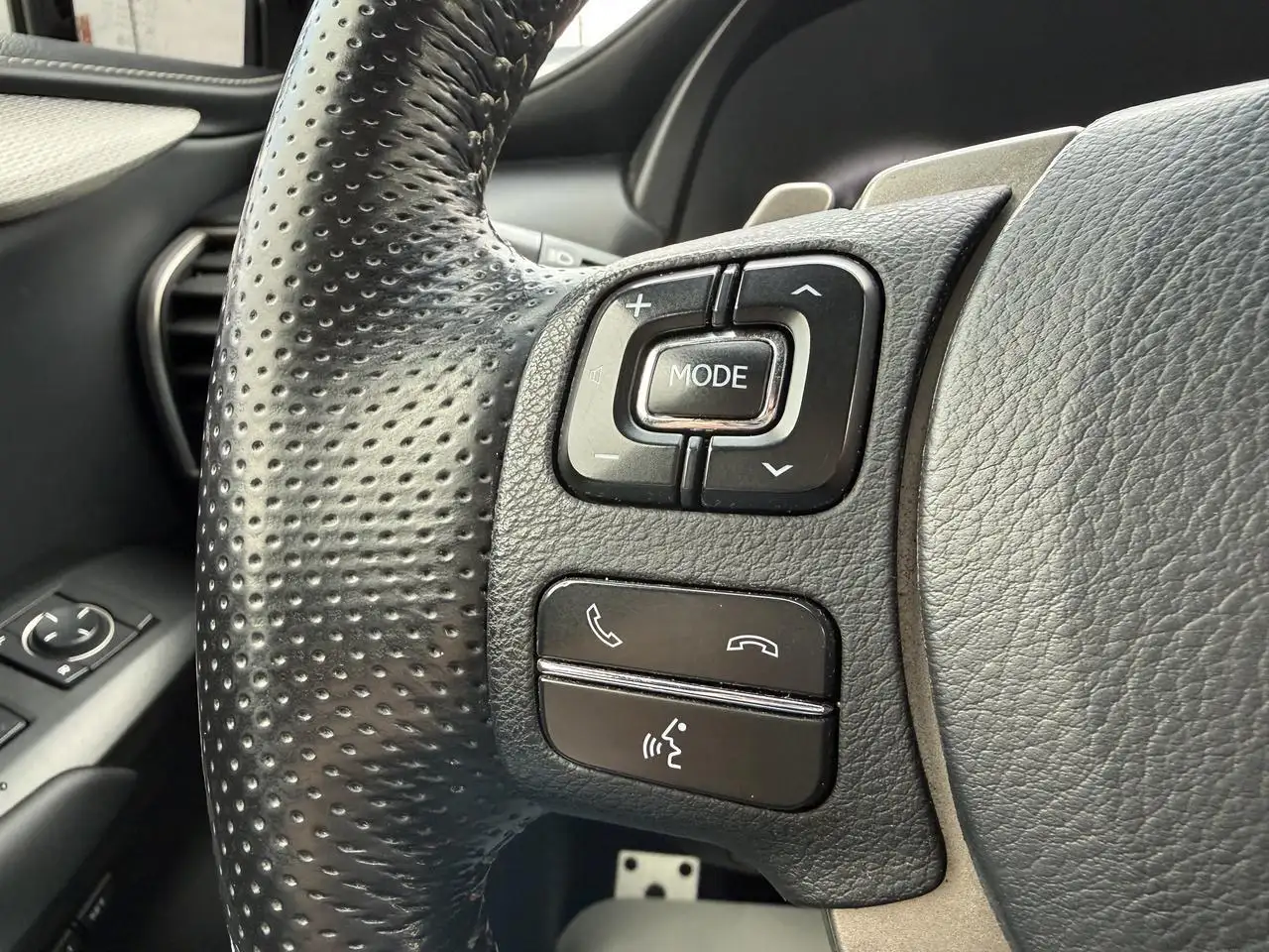 Lexus NX fotografie Lexus NX