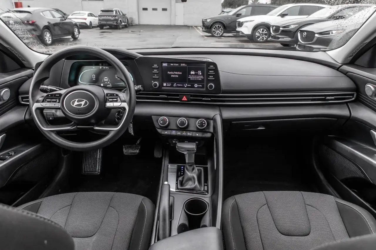 Hyundai ELANTRA fotografie Hyundai ELANTRA
