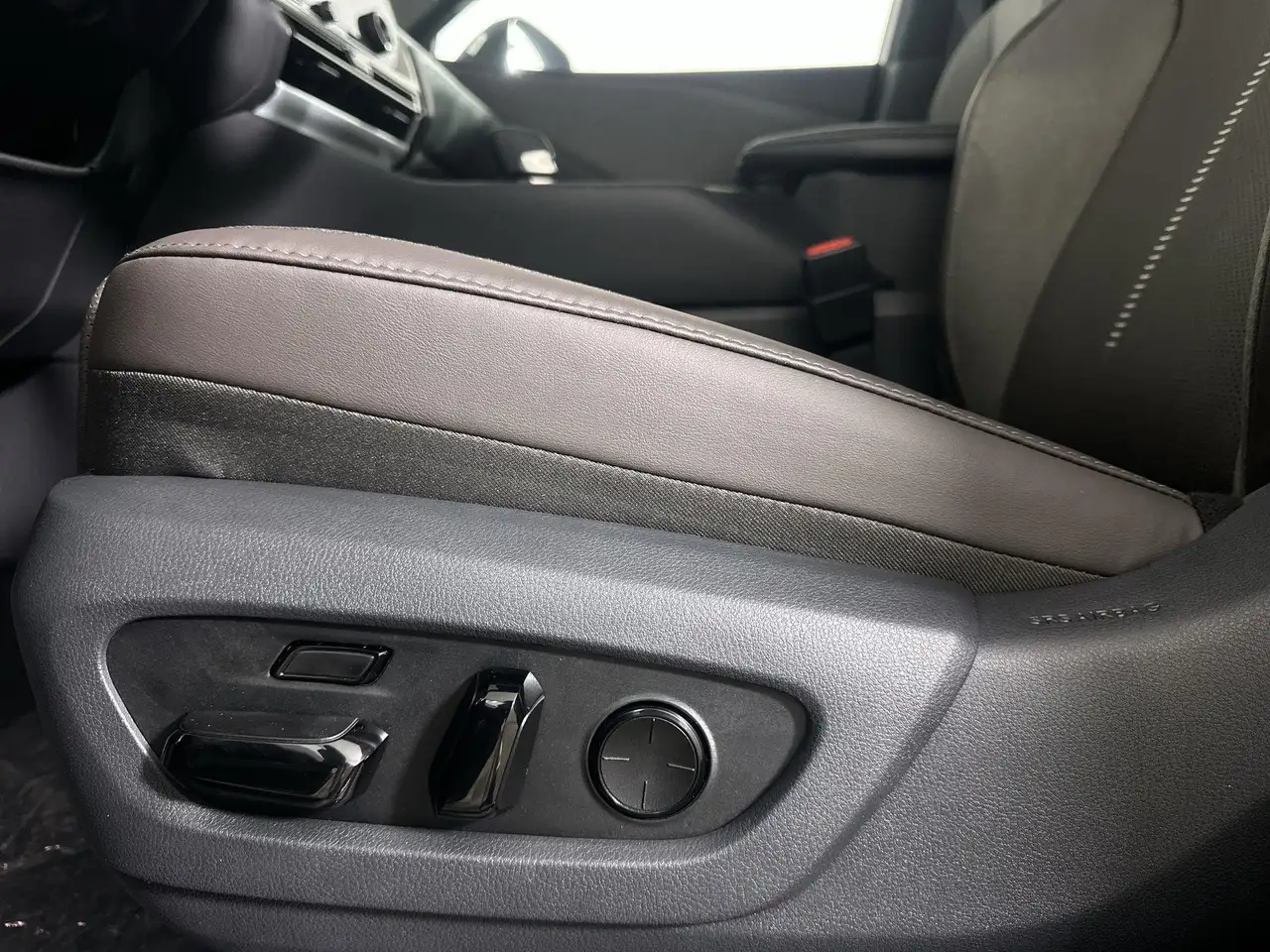 Lexus TX 350 снимка Lexus TX 350