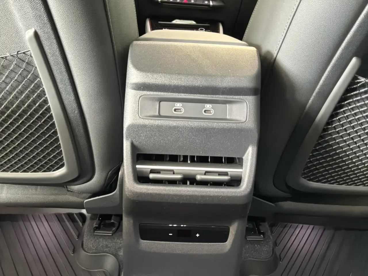Audi Q3 снимка Audi Q3