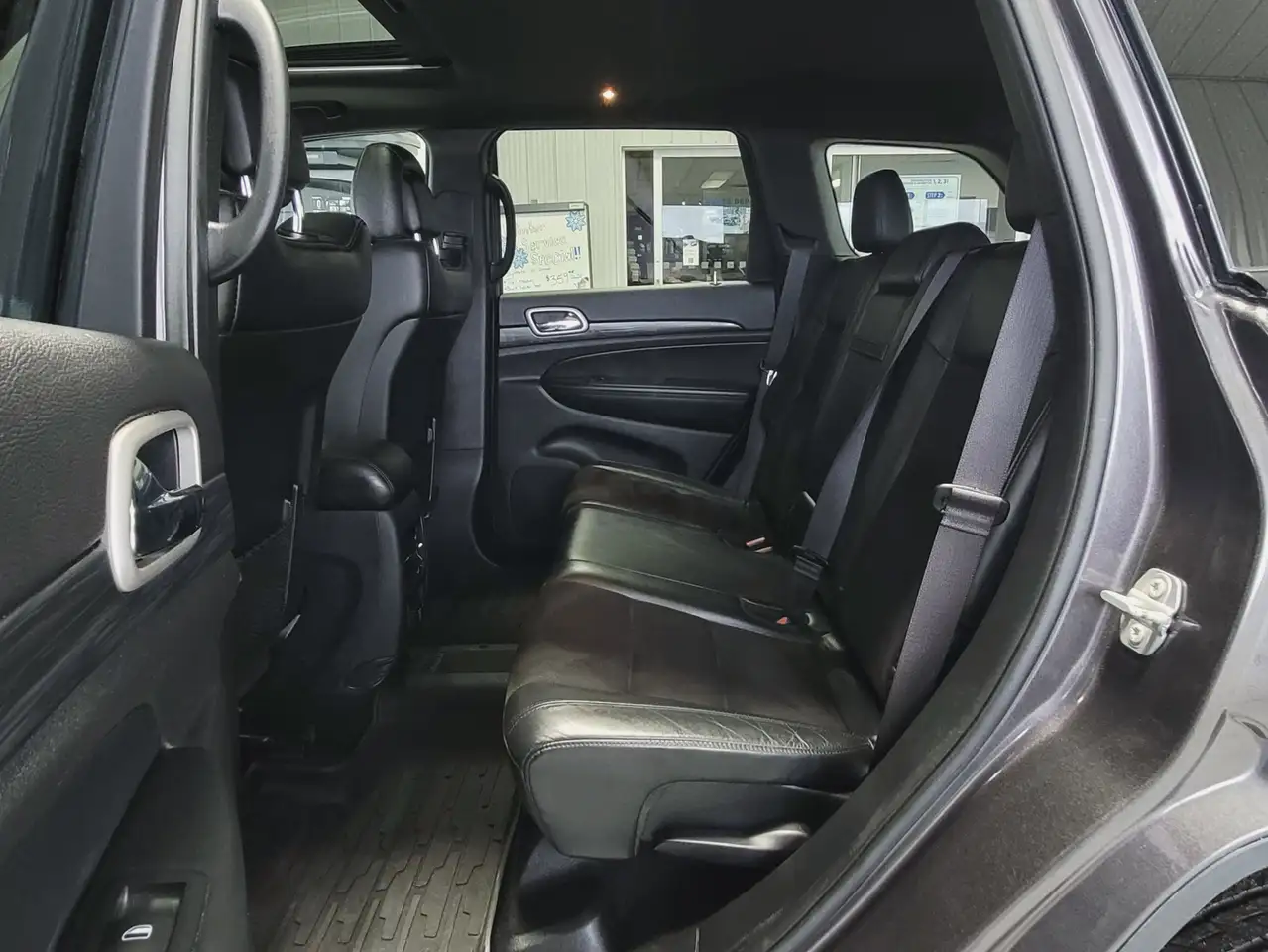 Jeep Grand Cherokee снимка Jeep Grand Cherokee
