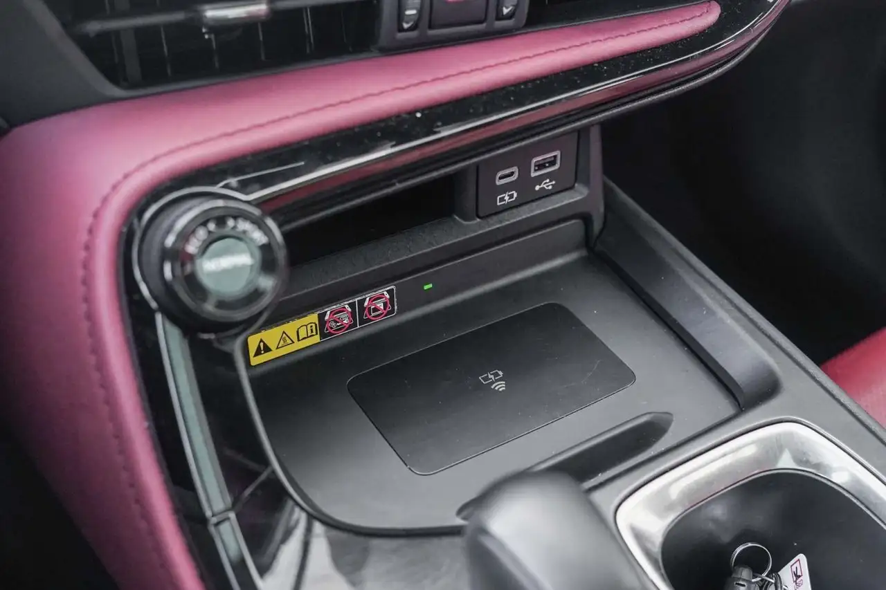 Lexus NX fotografie Lexus NX