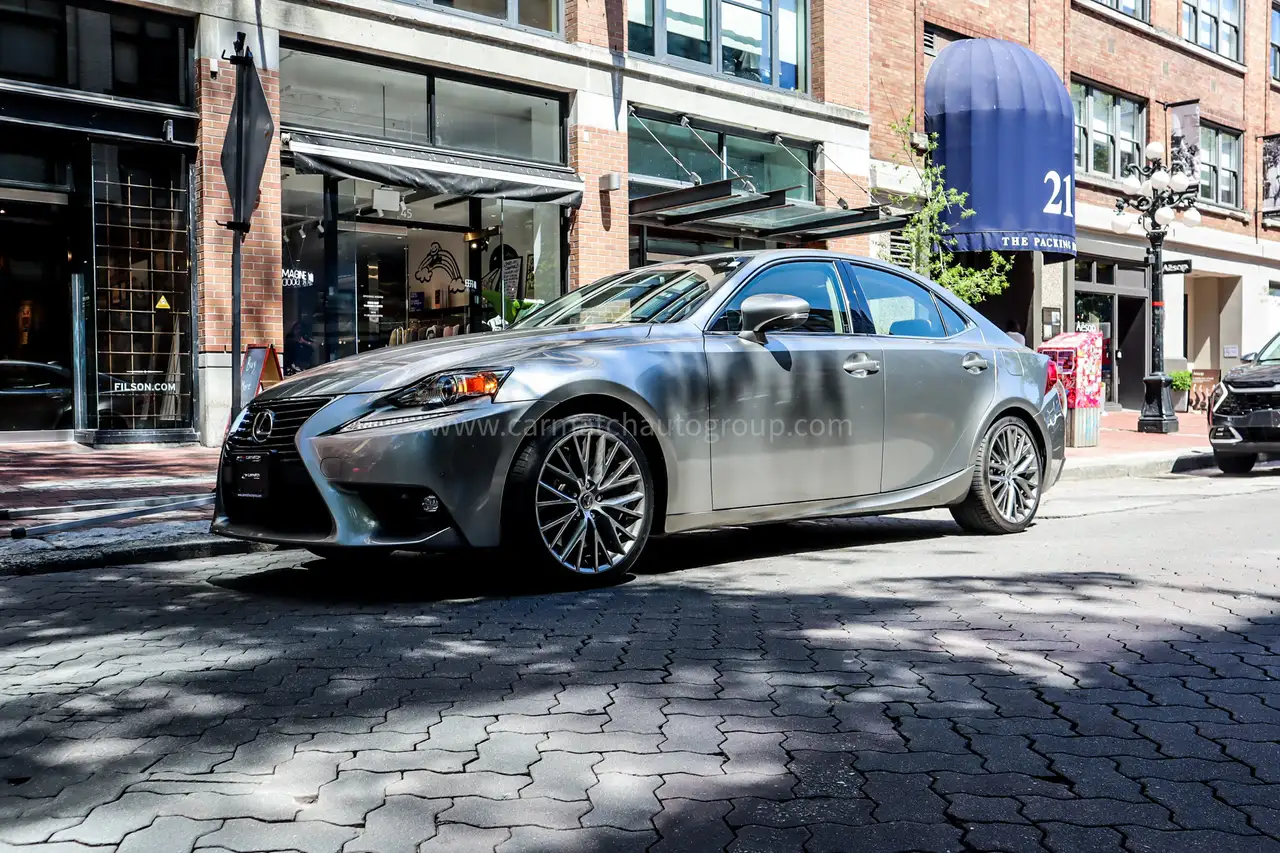 2016 Lexus IS