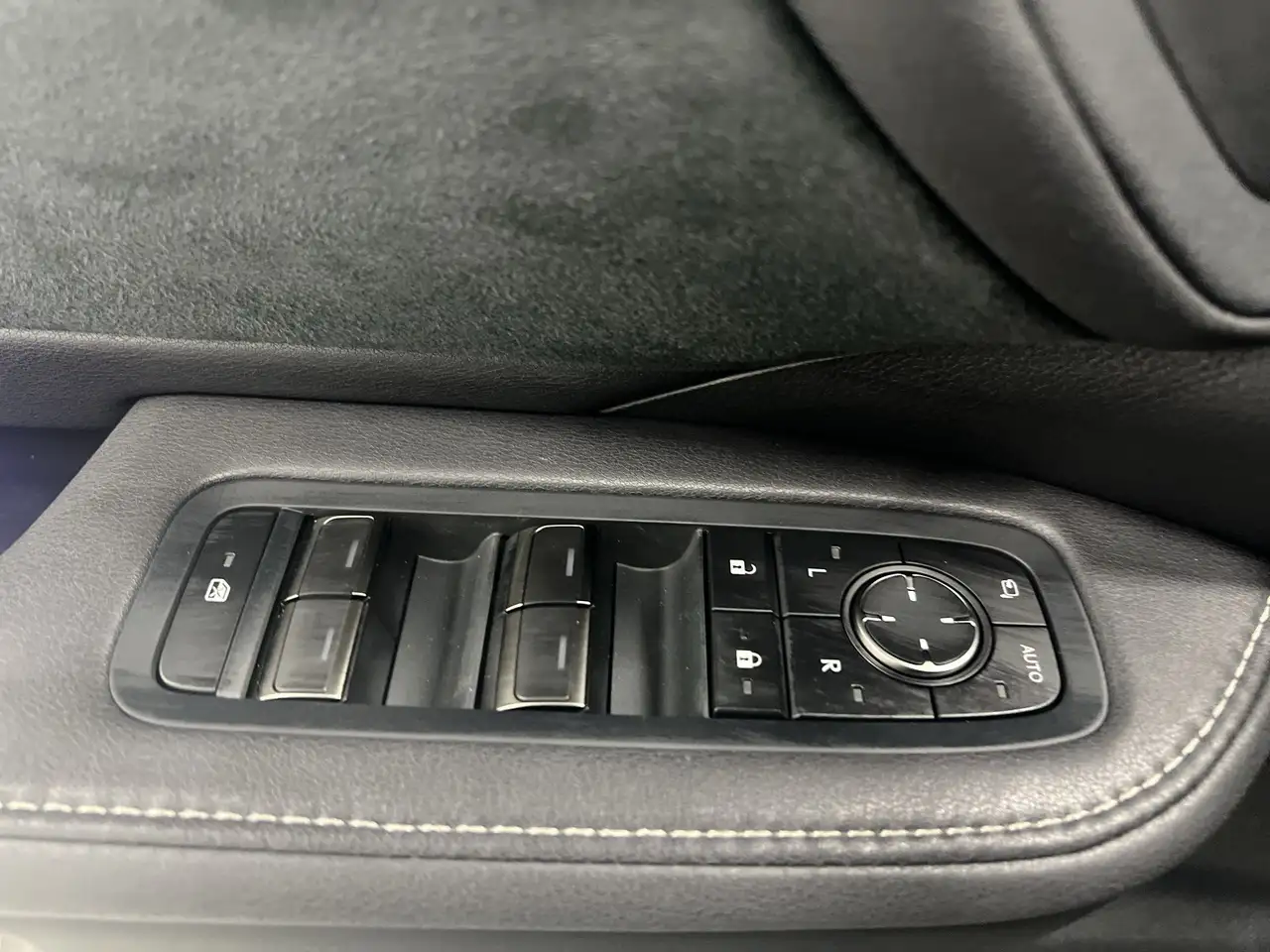 Lexus TX 350 снимка Lexus TX 350