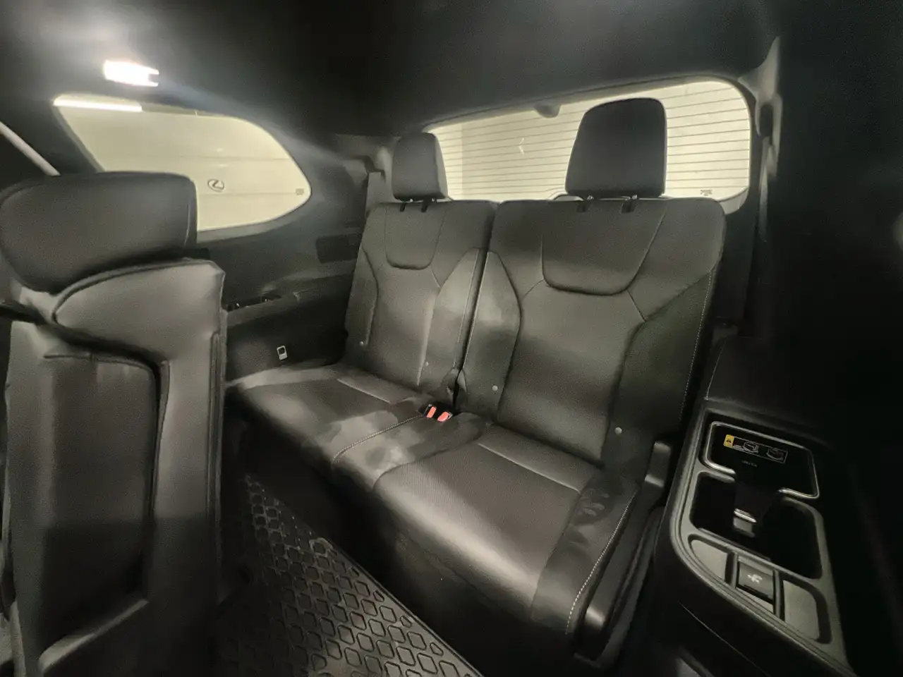 Lexus TX 350 снимка Lexus TX 350