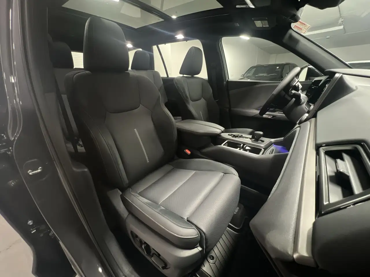 Lexus TX 350 снимка Lexus TX 350