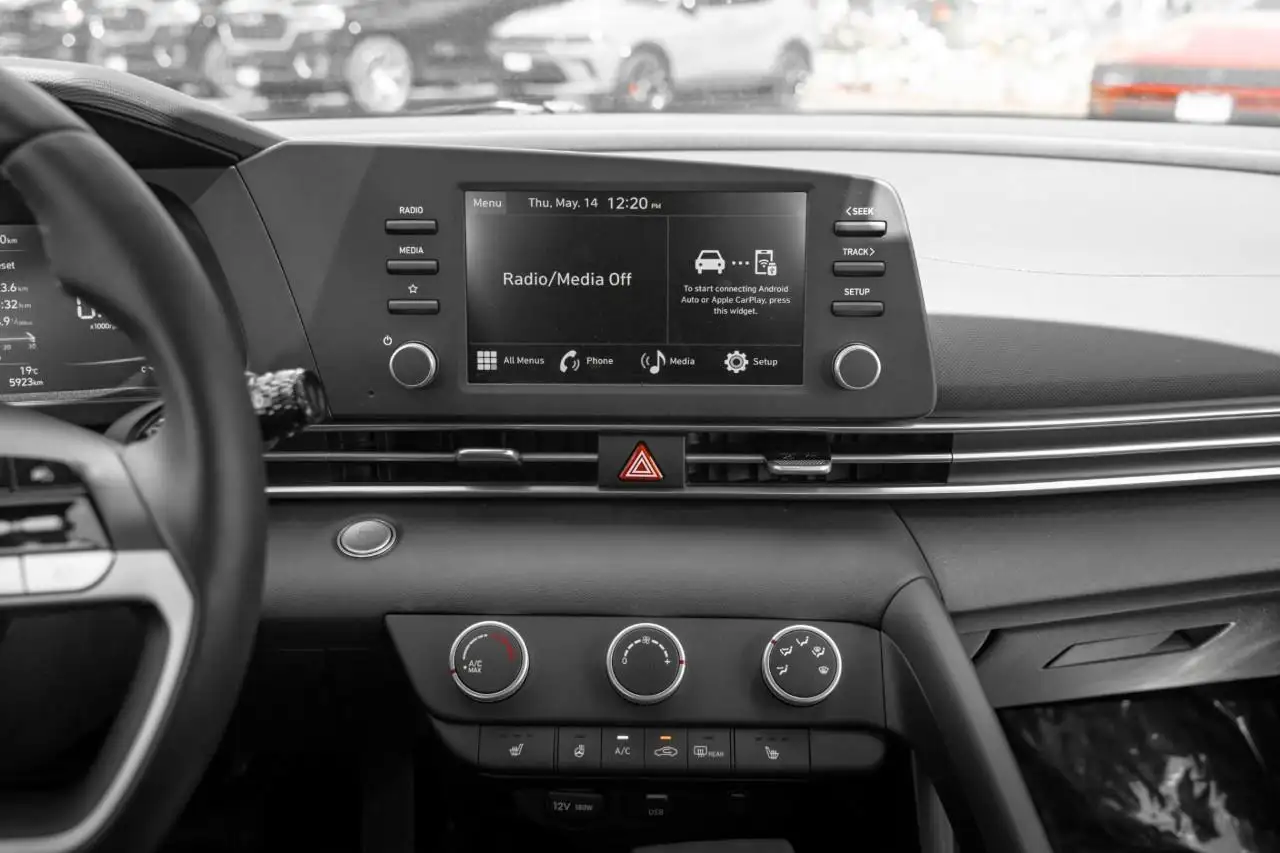 Hyundai ELANTRA снимка Hyundai ELANTRA