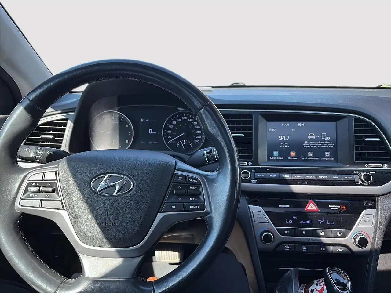 Hyundai ELANTRA снимка Hyundai ELANTRA
