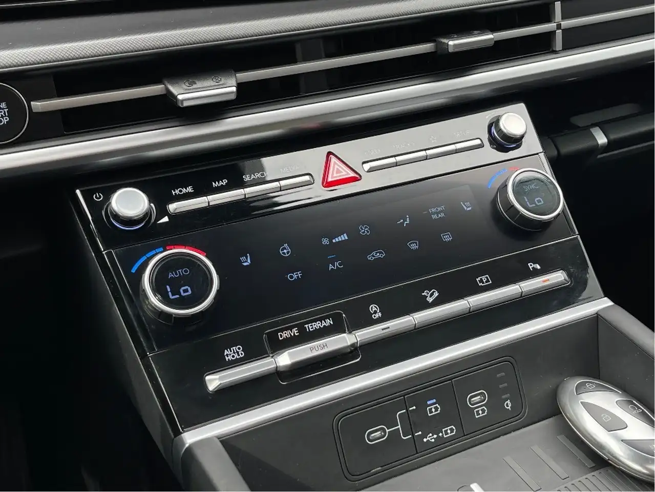 Hyundai SANTA FE снимка Hyundai SANTA FE