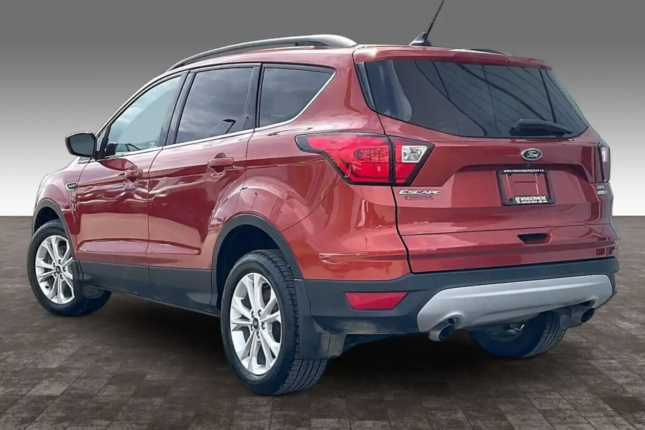Ford Escape снимка Ford Escape
