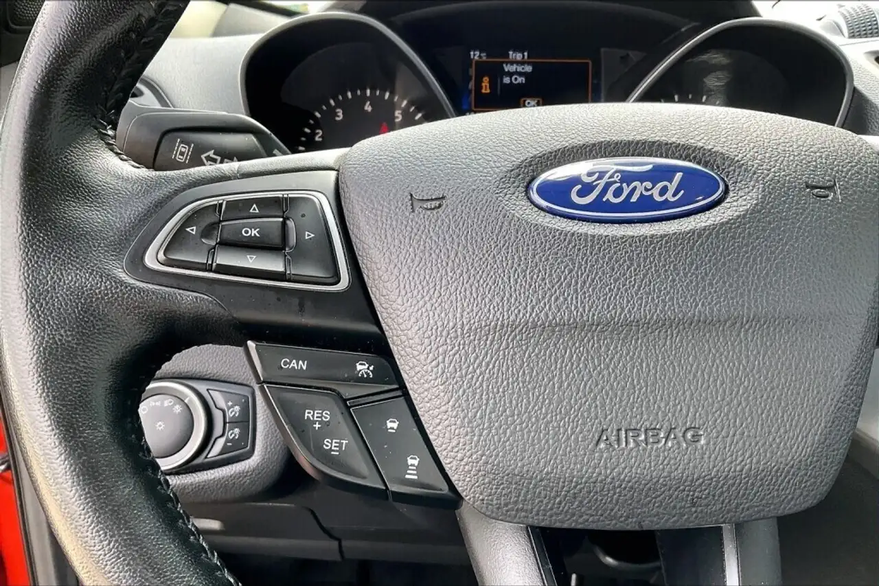 Ford Escape снимка Ford Escape