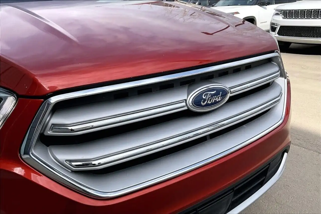 Ford Escape снимка Ford Escape