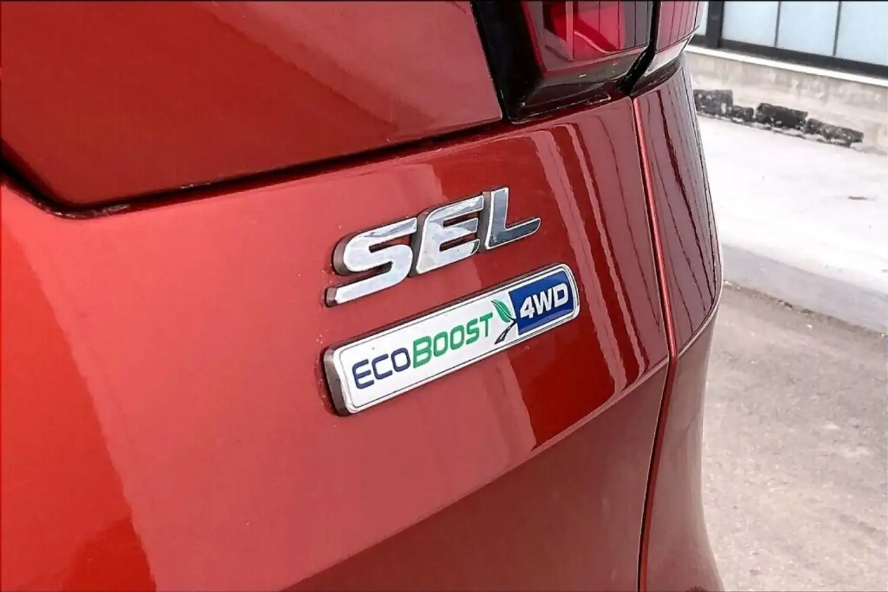 Ford Escape снимка Ford Escape