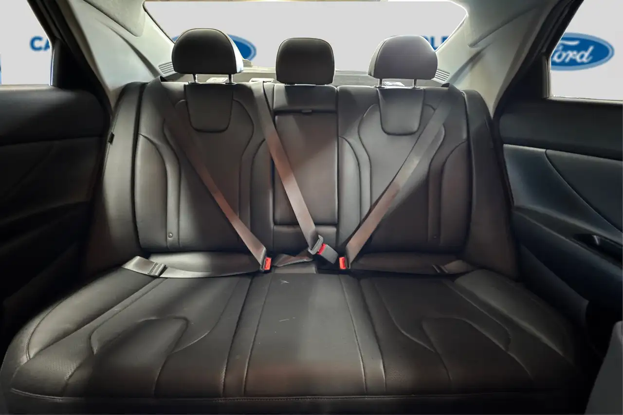 Hyundai ELANTRA fotografie Hyundai ELANTRA