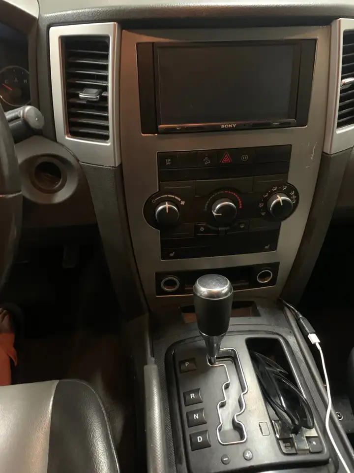 Jeep Grand Cherokee photo Jeep Grand Cherokee